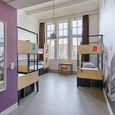 Stayokay Oost Hostal *