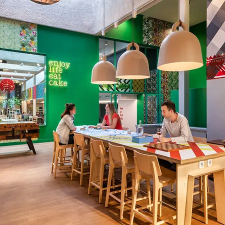 호스텔 Stayokay Oost