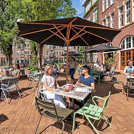 Stayokay Oost Hostel *