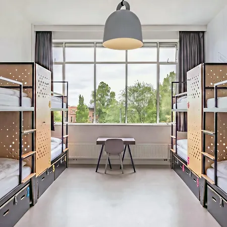 Stayokay Oost Hostel *