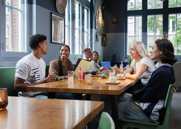 Stayokay Oost Hostel *